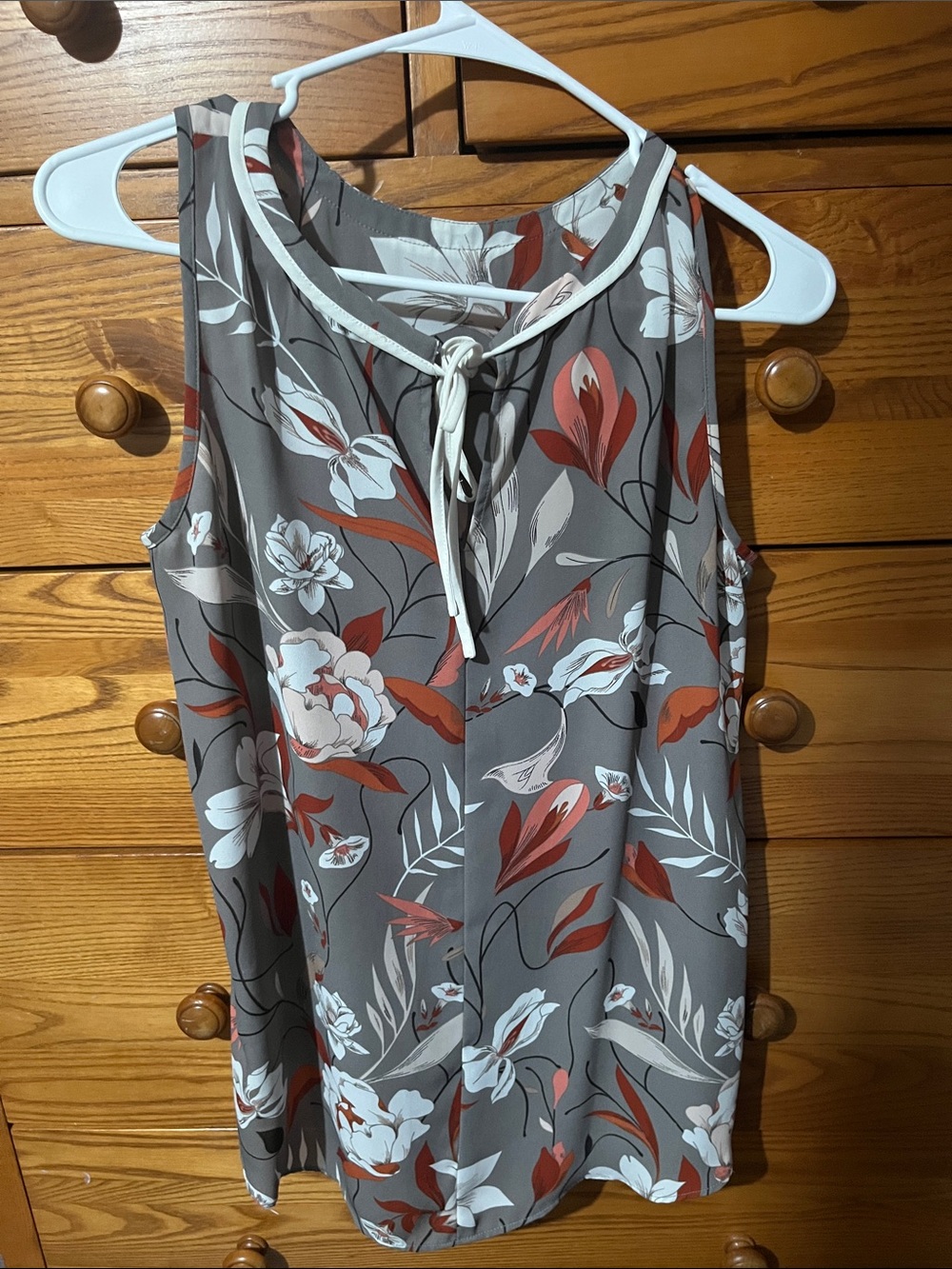Floral Sleeveless Blouse in Gray & Red